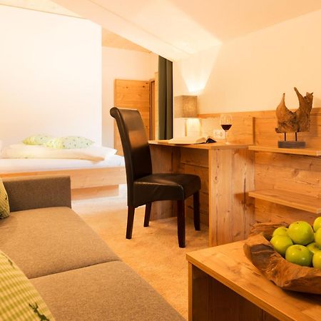 Hotel Hubertushof Lermoos Bagian luar foto