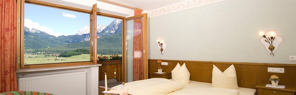 Hotel Hubertushof Lermoos Bagian luar foto