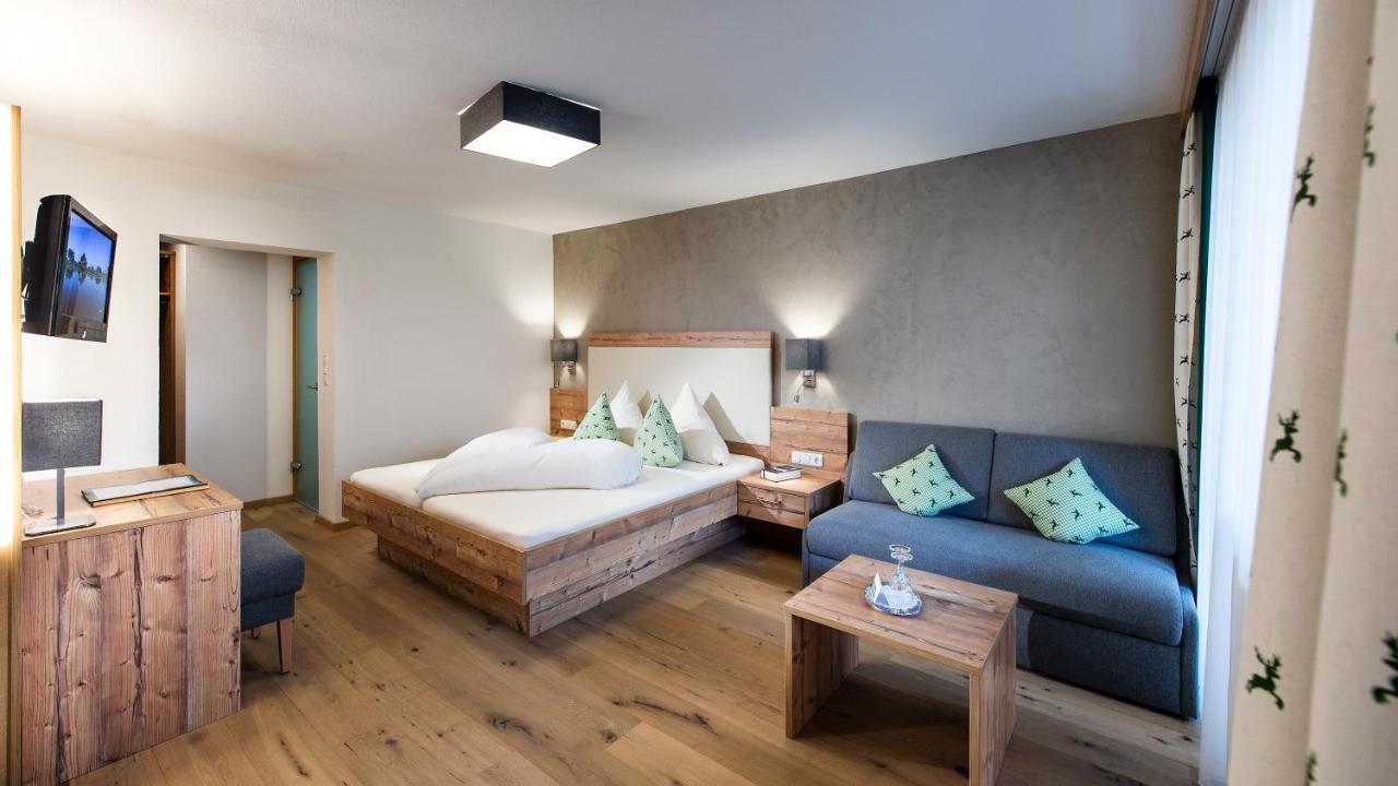 Hotel Hubertushof Lermoos Bagian luar foto