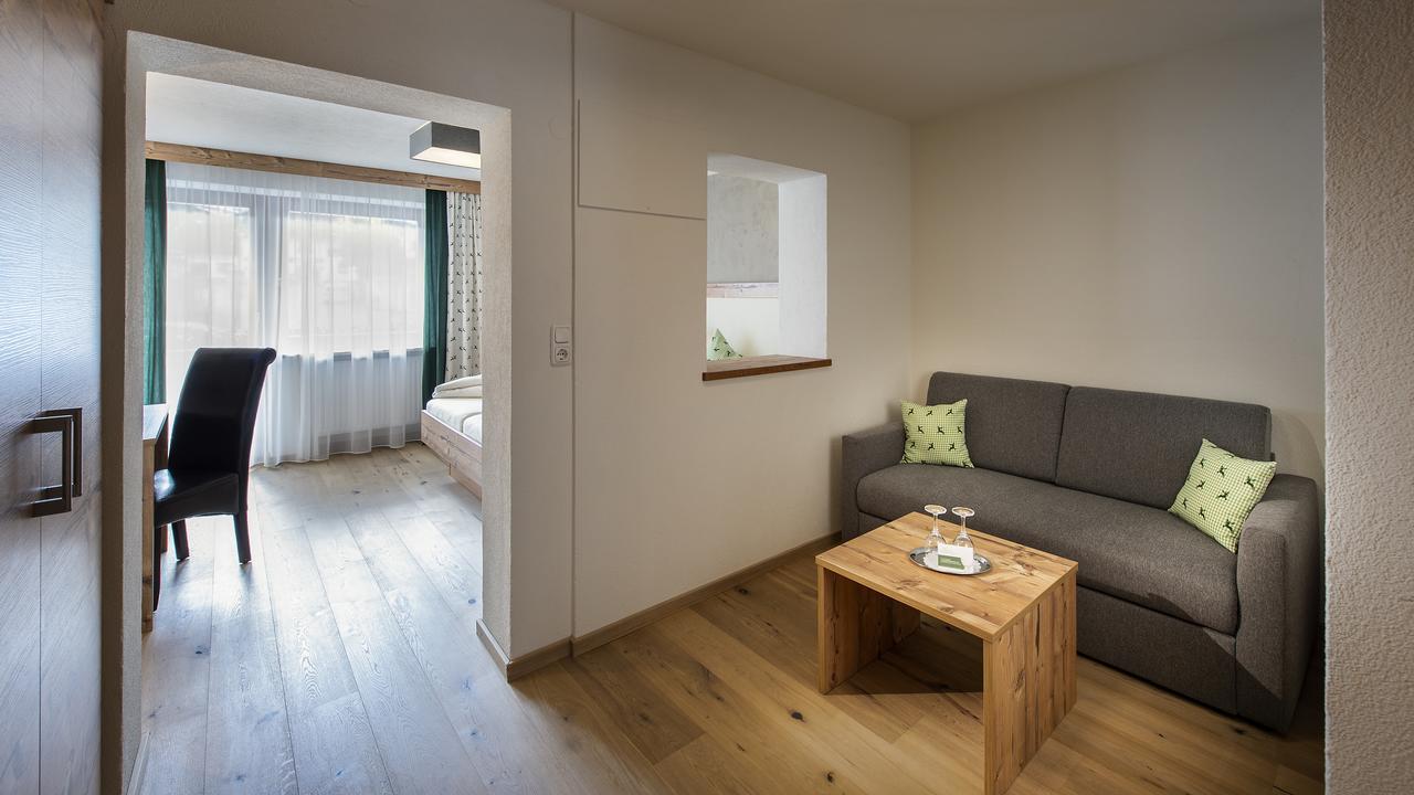 Hotel Hubertushof Lermoos Bagian luar foto